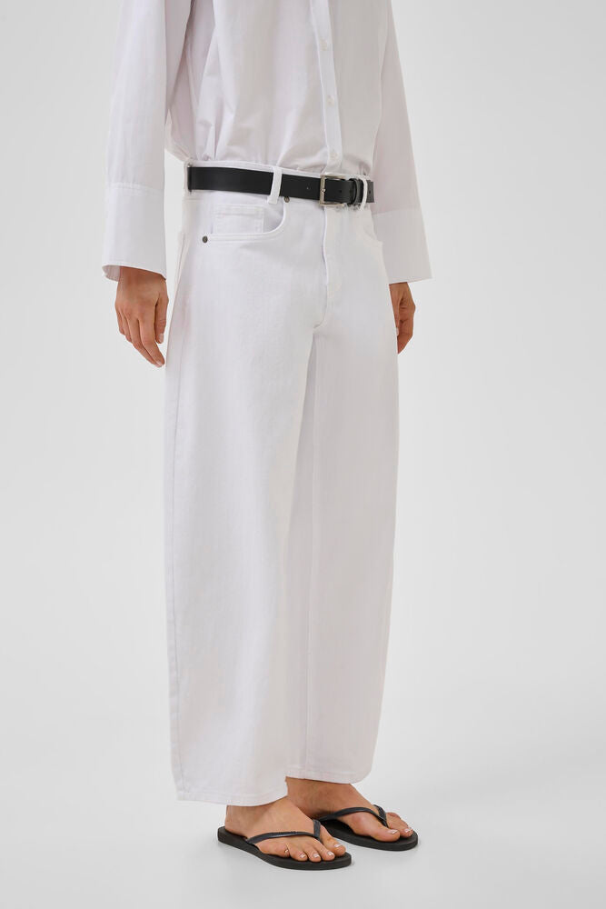 MEW Hottie High Barrel White Jeans